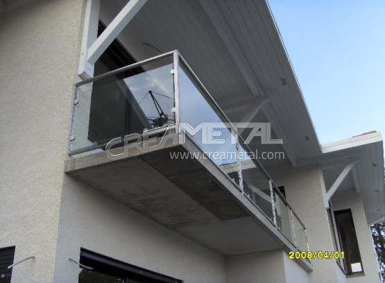 Garde corps balcon en verre
