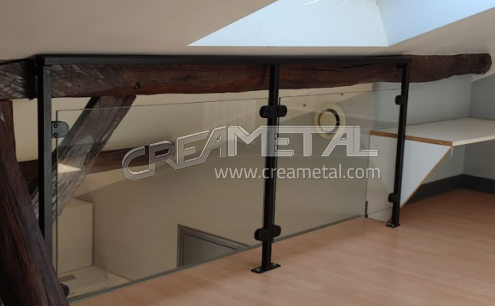 Garde-corps sur-mesure en acier et verre à Chatillon (01)