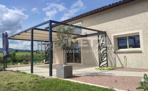 Pergola sur-mesure en acier à St Amour-Bellevue (71)