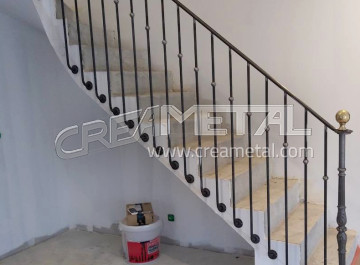 Garde-corps rampant pour escalier ¼ tournant proche de Guéreins (01)