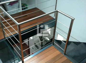 Escalier Intérieur 1/4 tournant sur-mesure en acier dans le 01 