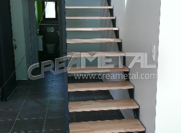 Escalier droit design installé à Belleville 69220 