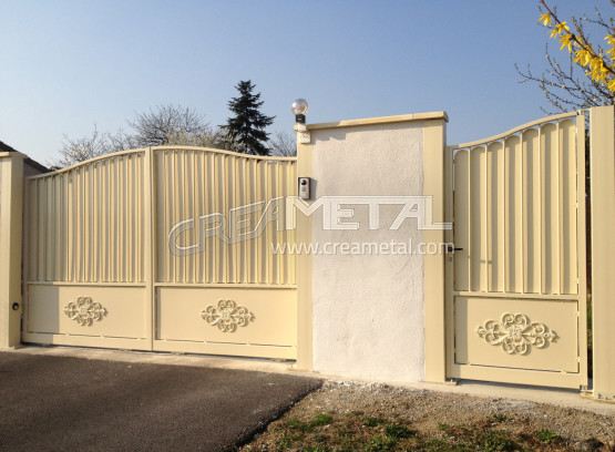 Portail et portillon en métal sur mesure proche de Villefranche-sur-Saône