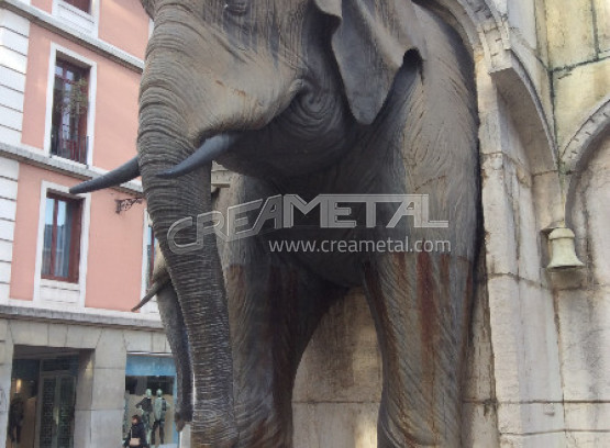 Fabrication d'une cage pour transport des Elephants Les 4 sans culs à CHAMBERY 74 