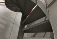 Escalier hélicoïdal industriel installé proche de Clermont Ferrand