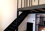 Création d’une mezzanine en acier avec escalier d’accès proche de Lyon (69)