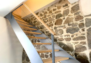 Escalier 2/4 tournant balancé bois/métal proche de Villefranche-sur-Saône (69)