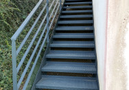 Escalier droit en acier proche de Lyon (69)