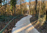 Passerelle sur-mesure en acier dans le parc de la ville de Palaiseau (91)