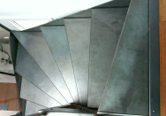 Escalier Intérieur 1/4 tournant sur-mesure en acier dans le 01 