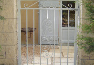 Portillon battant sur-mesure en acier dans le 69