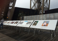 Mobilier urbain installé à la tour Eiffel à PARIS 