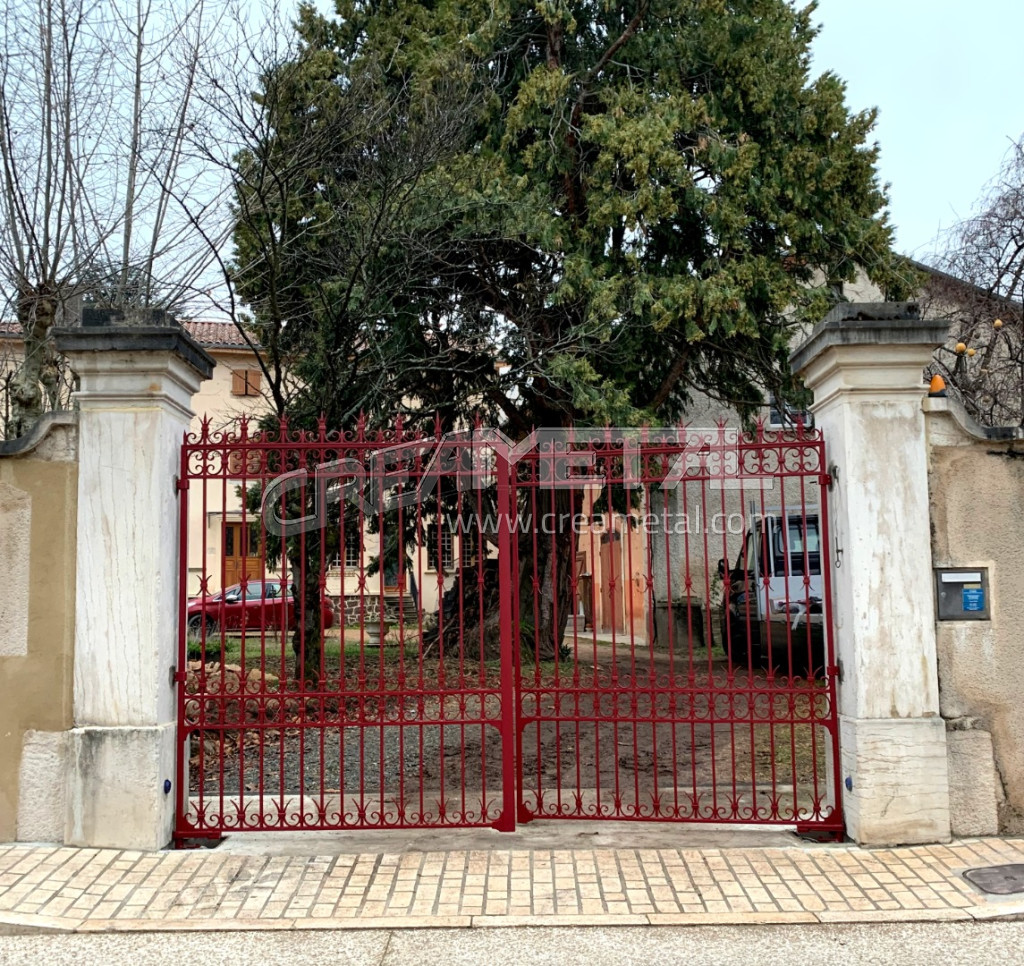 Etude et fabrication Pare-feu cheminée à Villié Morgon dans le 69